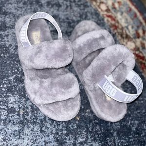 Never worn, very comfy UGG “Oh Yeah” sliders